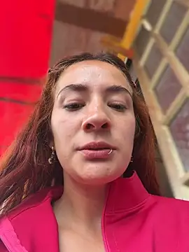 Samyra_Biker12 Show in webcam