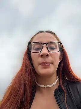 Show modela Samyra_Biker12 na web-kameri