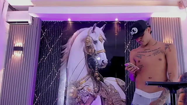 Show de the_knights_of_the_night_ na webcam