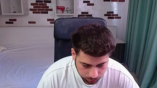 DaxGreer: διαδικτυακό σόου στην κάμερα