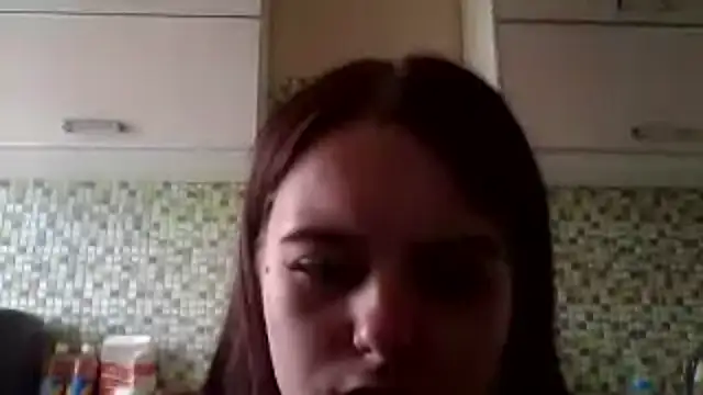 KikiAmino Adlı Modelin Canlı XXX Sohbeti