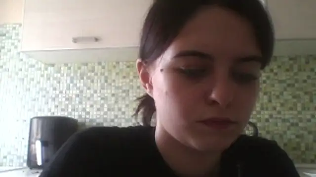 KikiAmino Adlı Modelin Canlı XXX Sohbeti