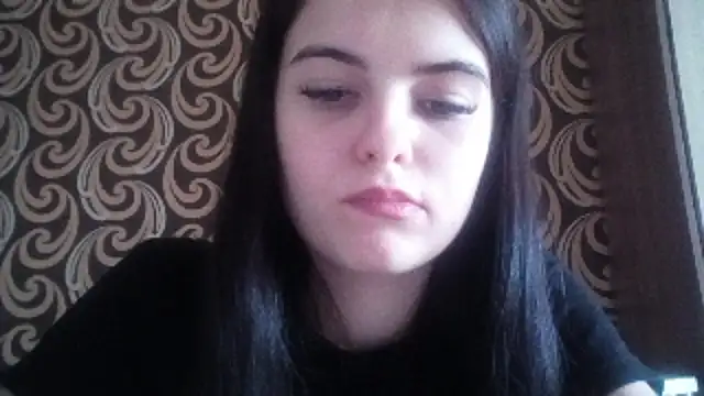 XXX chat uživo modela KikiAmino