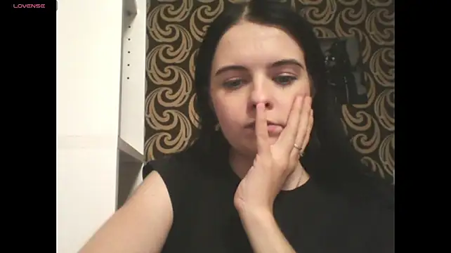 KikiAmino Adlı Modelin Canlı XXX Sohbeti
