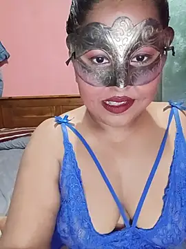 Chatroom XXX en direct de Maskedcurves