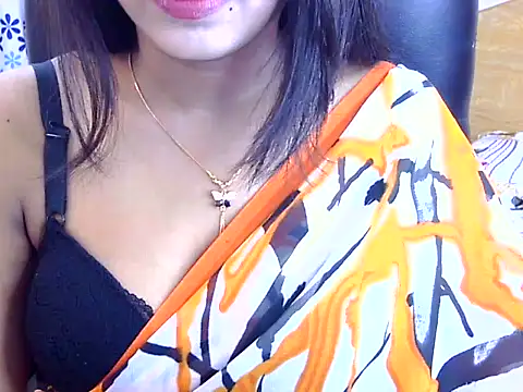 Noor_Zarin Webcam Show