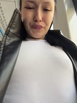 EliteBitch webcam show