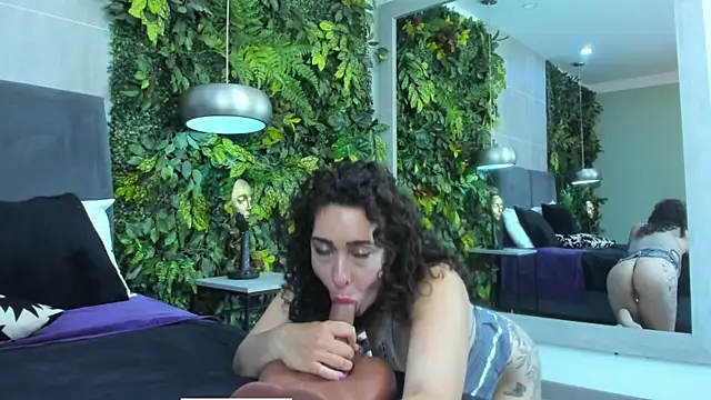 Virelune – webcam-show