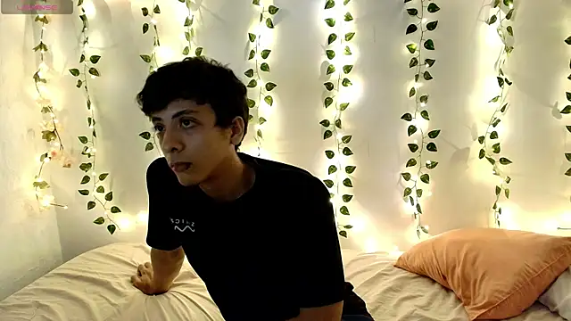 Naugthygamerboy Webcamshow