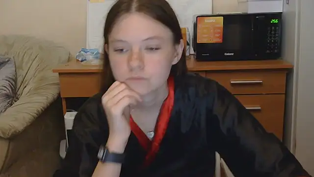 Онлайн чат XXX JessicaHolland1