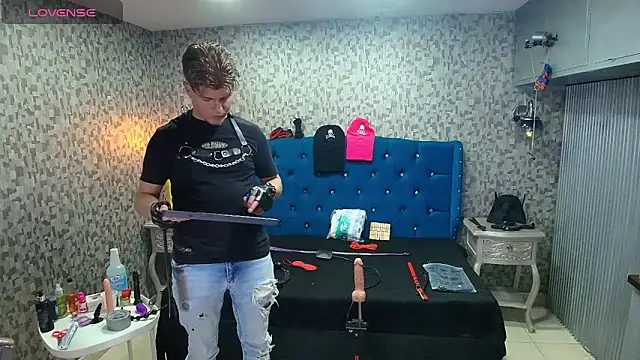Justiin_and_brianna_BDSM's Webcam Show