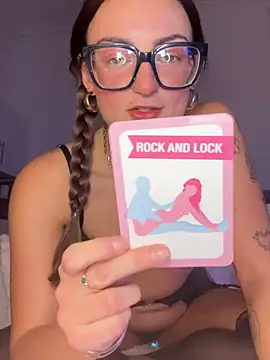 MiaLovesxxx: вебкам-шоу