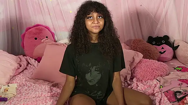 XXX chat uživo modela mia_hart