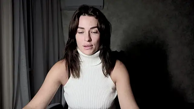 Chat +18 de Kira__love1 ao vivo