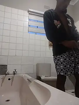 alphamale25 Show in webcam