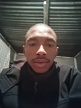 alphamale25 Show in webcam