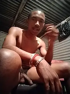 Show de alphamale25 na webcam