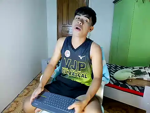 valerio_fernan Show in webcam