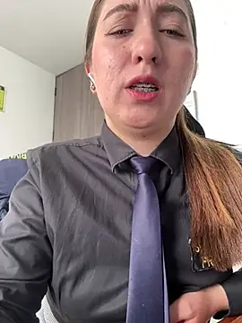 suzy-111 Show in webcam