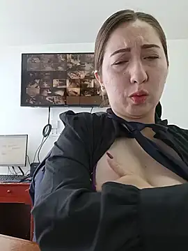 suzy-111's Webcam Show