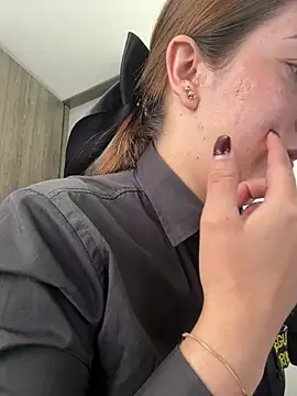 suzy-111's Webcam Show