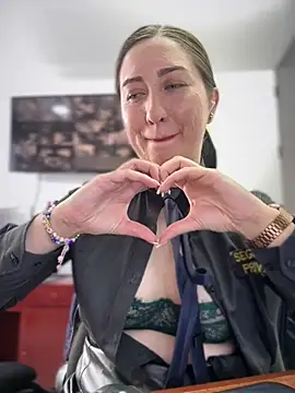 suzy-111 webkamerás műsora