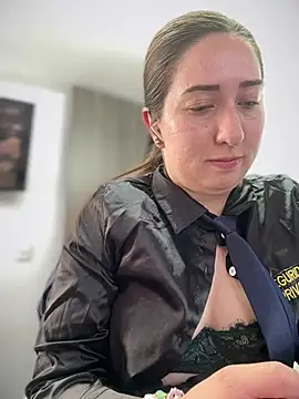 Pokazy przed kamerką – suzy-111
