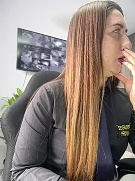 Show de suzy-111 na webcam