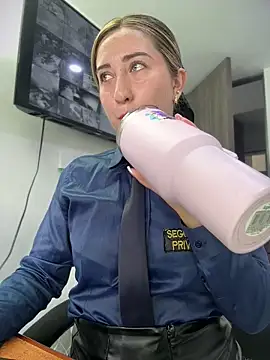 suzy-111 Webcamshow