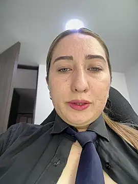 suzy-111 Adlı Modelin Web Kamerası Şovu
