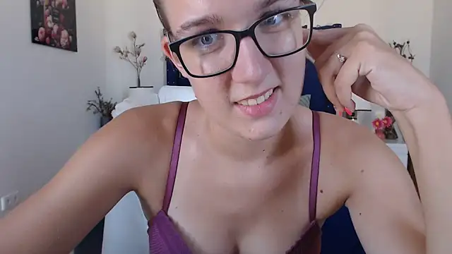 Yennyloves webcam show