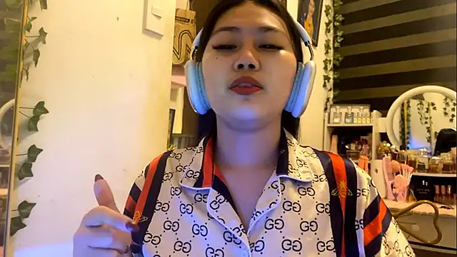 GlindaDejardin Pertunjukan Webcam