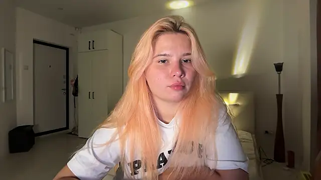 PonyChika's Live XXX Chat