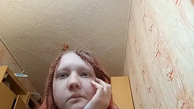 Chat +18 de BirgitKamal ao vivo