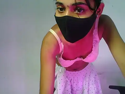 Shanaya_xo 网络视讯表演