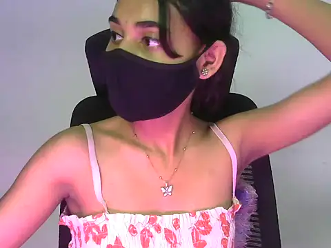 Shanaya_xo 웹캠 쇼