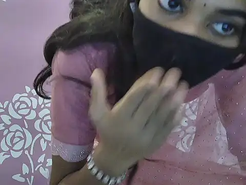 Shanaya_xo: вебкам-шоу
