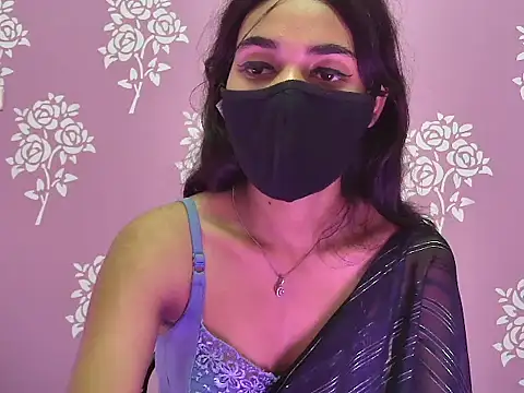 Show modela Shanaya_xo na web-kameri