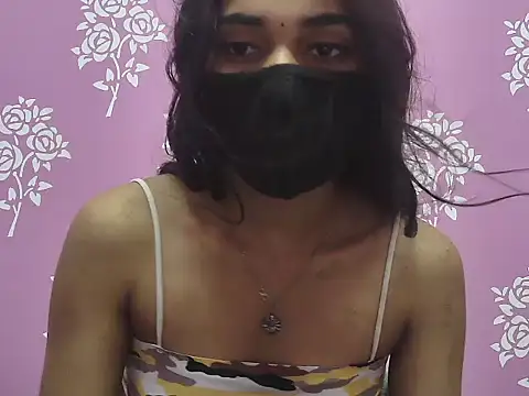 Shanaya_xo Chat XXX in diretta