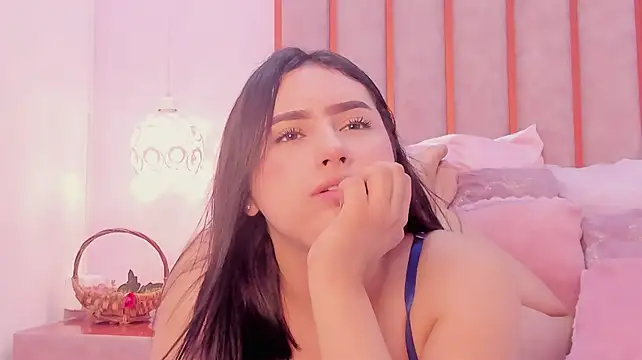 Chatroom XXX en direct de Zoe_Monrow