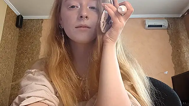 Chat +18 de KateVibe_01 ao vivo