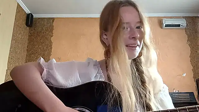 KateVibe_01 Adlı Modelin Web Kamerası Şovu