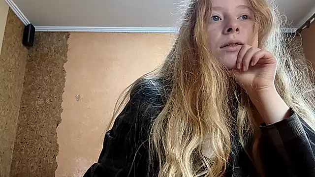 Chat +18 de KateVibe_01 ao vivo