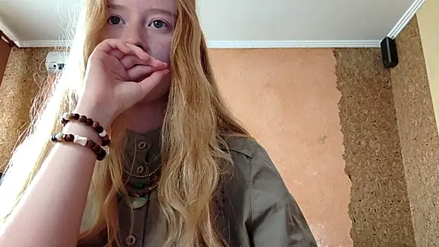 Chat +18 de KateVibe_01 ao vivo