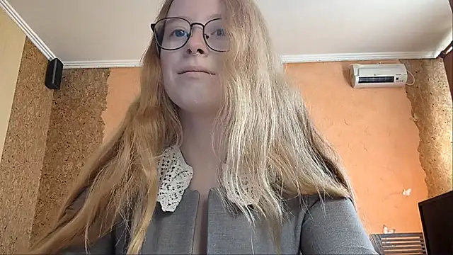 KateVibe_01's Webcam Show