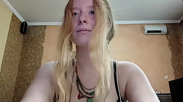 Chat +18 de KateVibe_01 ao vivo