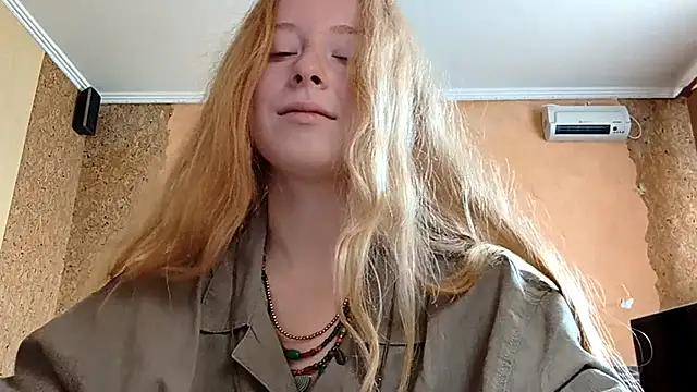 KateVibe_01's Webcam Show