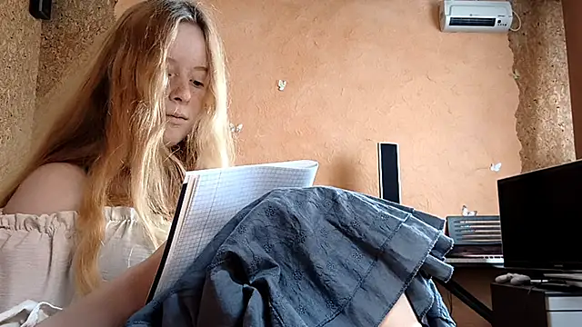 Chat +18 de KateVibe_01 ao vivo
