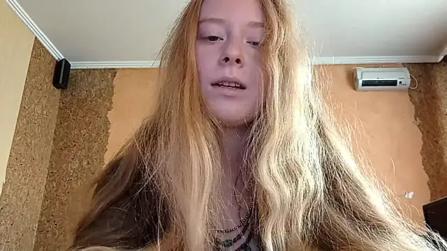 Chat +18 de KateVibe_01 ao vivo