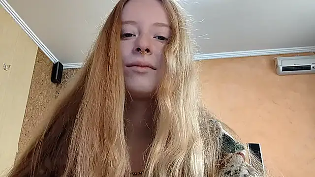 Chat +18 de KateVibe_01 ao vivo